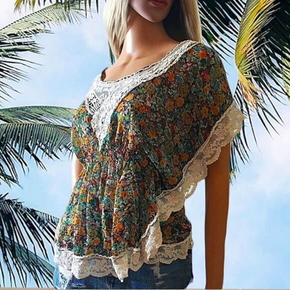 American Rag Wing-Sleeve Floral Top with Gathered Waist - Picture 1 of 10